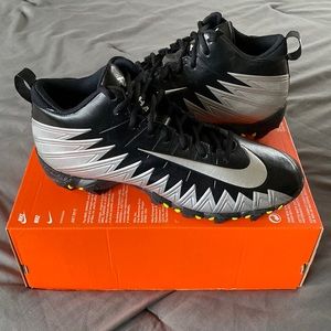 Nike Alpha Menace Shark Football Cleats
